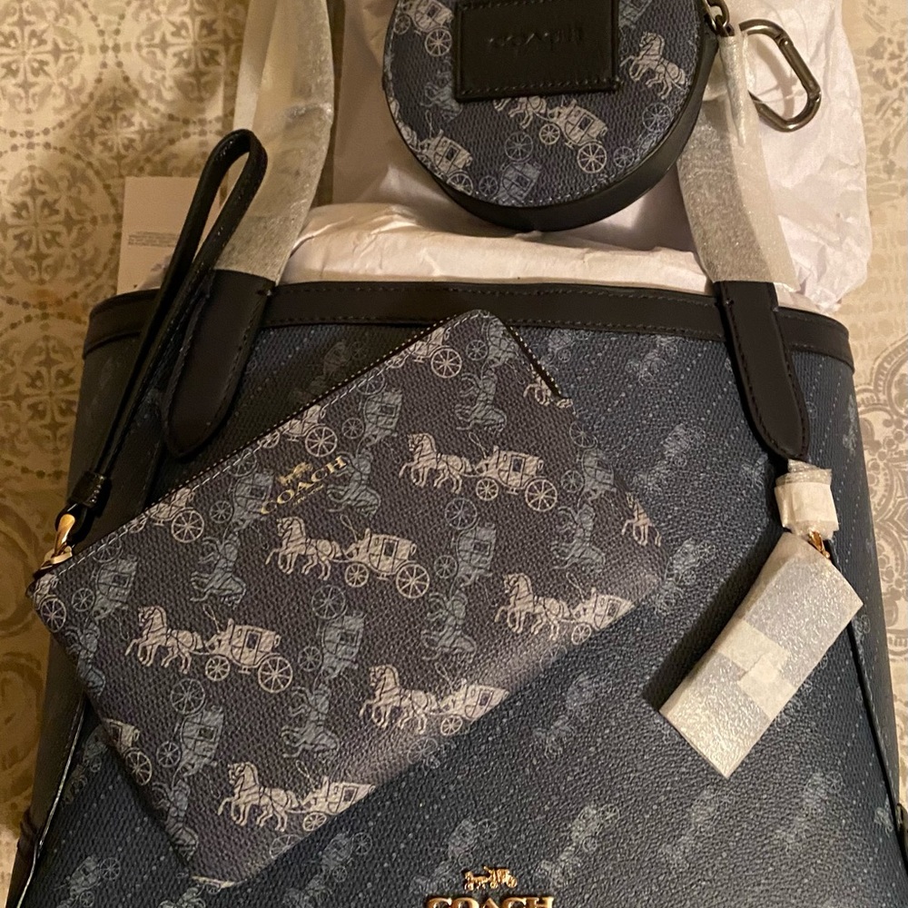 NWT Coach H&C Tote 3 piece set - Picture 2 of 12